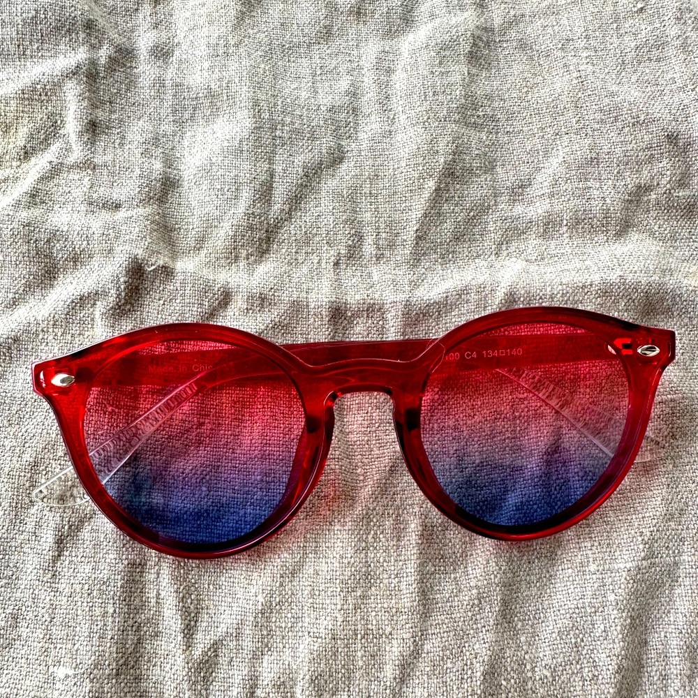 FLASH SALE Tinted Sunglasses